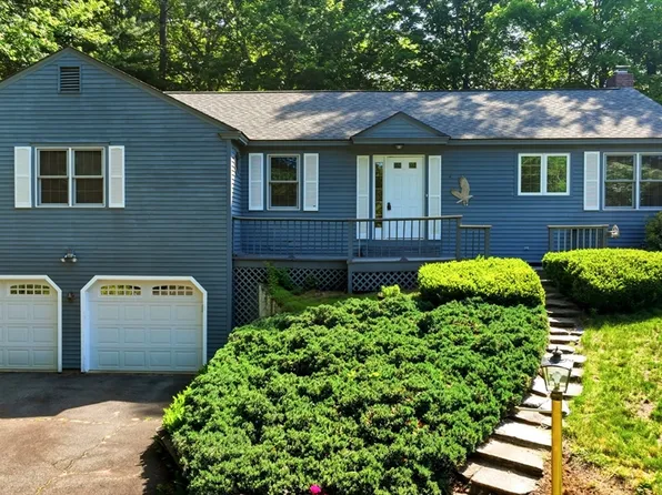 4 Ladyslipper Ln, Hadley, MA 01035