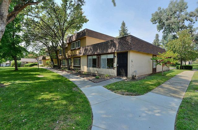 1st image of 3231 Parkhaven Dr