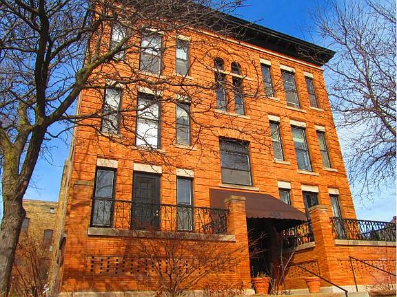 2nd image of 469 Selby Ave APT 8