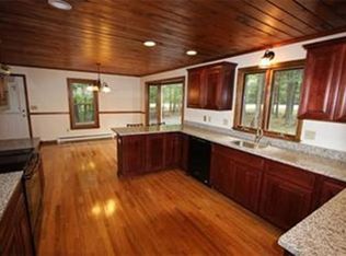 42 N Grove St, Foxboro, MA 02035