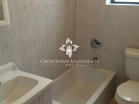 5th image of 3426 Steinway St APT 019