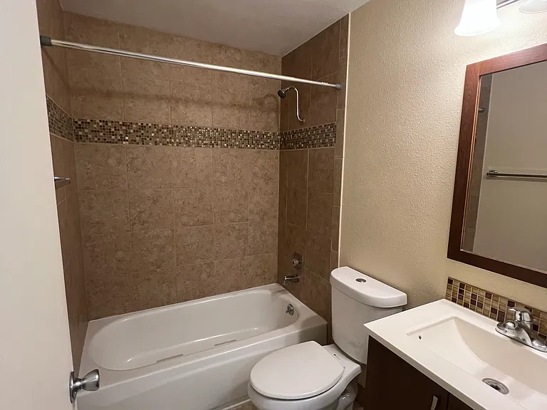 9625 SW Prairie Ter #D — Photo 10