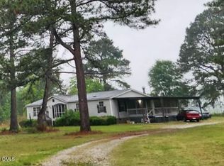 11898 Crooked Swamp Rd, Whitakers, NC 27891