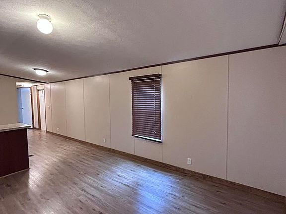 2nd image of 208 Hilbert Dr #3