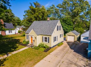 2940 Roosevelt Rd, Muskegon, MI 49441