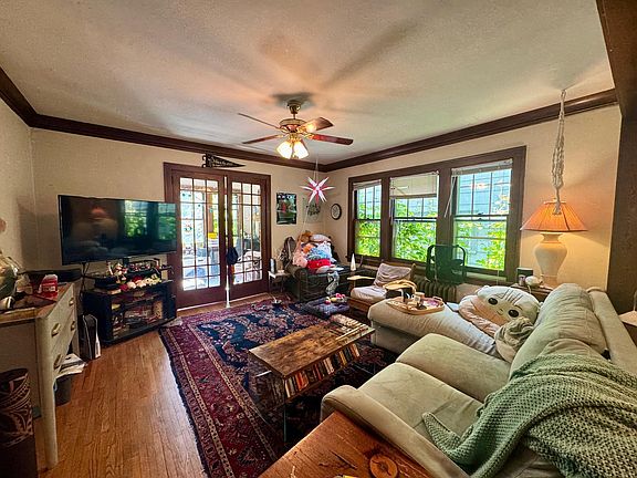 3rd image of 2830 28th Ave S #2