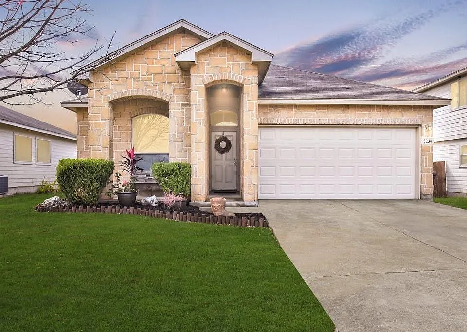 2234 Lakeline Dr