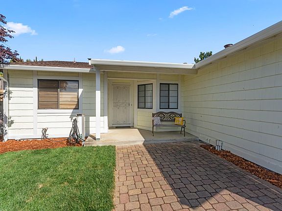 3rd image of 364 Pacer Court