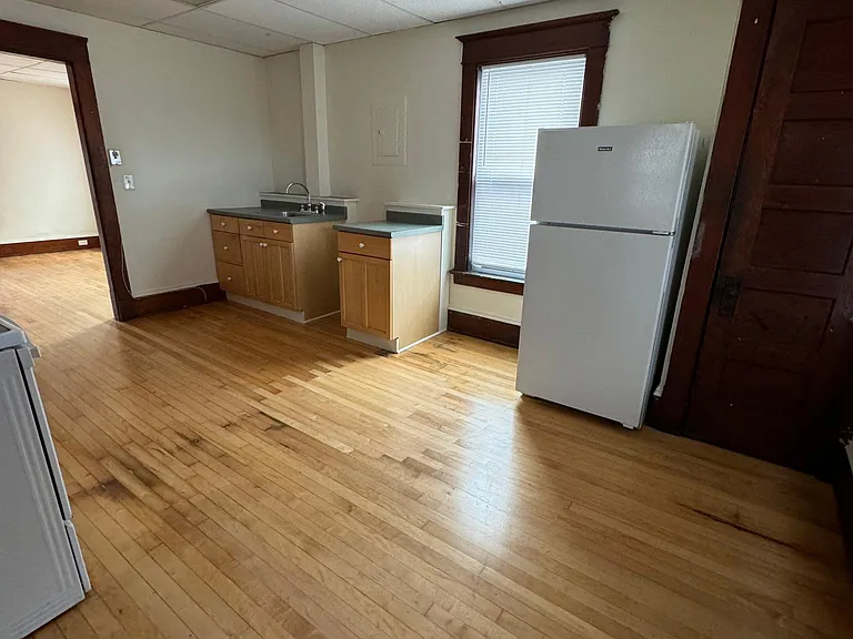 161 Pine St #2 — Photo 11