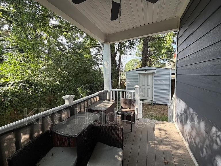 1010 Joyce St — Photo 15