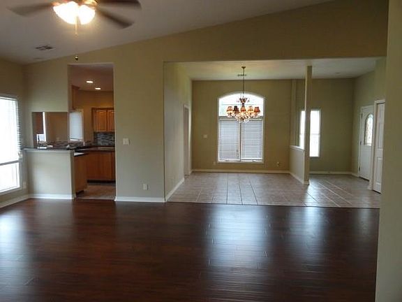5th image of 4214 N Meadow View Dr