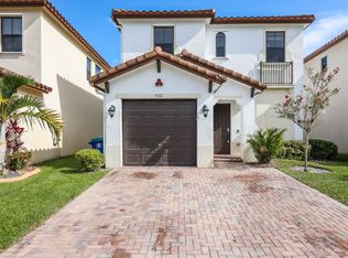 9126 SW 39th St, Hollywood, FL 33025