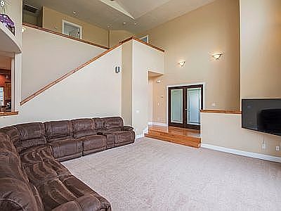 4th image of 140 NE Primrose Ct