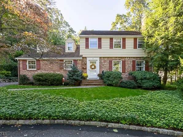53 Fox Run, New Providence Boro, NJ 07974
