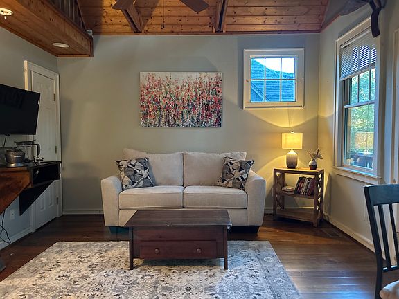 living room - sofa /bed