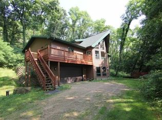 8520 Casper Rd, Belleville, WI 53508