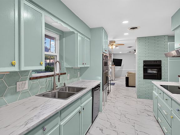 4th image of 1601 W Tucker Blvd