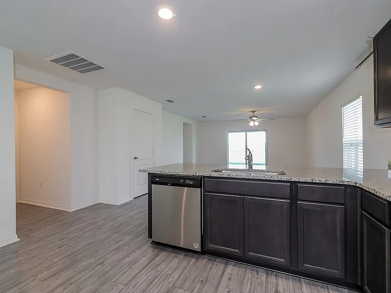 313 Kensington View Dr — Photo 8