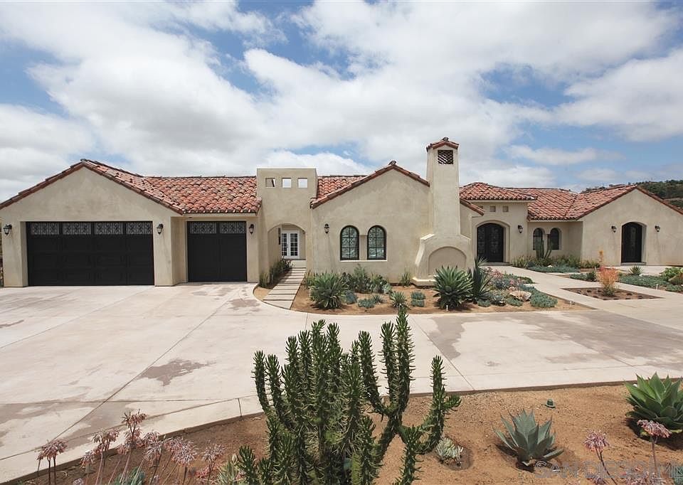 1st image of 31836 Villa Del Cielo Dr
