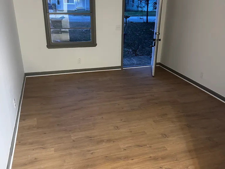 2868 Argyle Dr NW — Photo 2