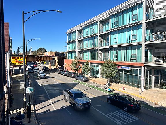 4th image of 2439 W Armitage Ave #2