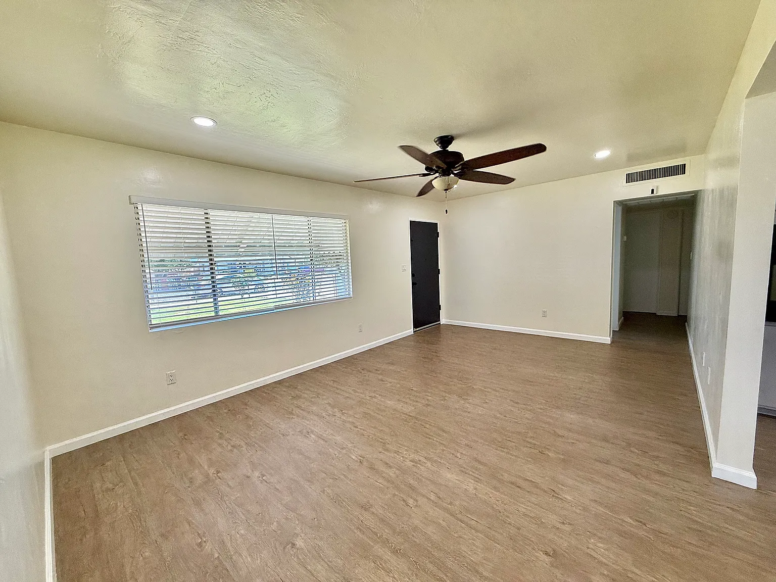 412 Washington Ave — Photo 4