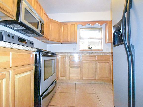 2nd image of 710 E Minnesota Ave APT C