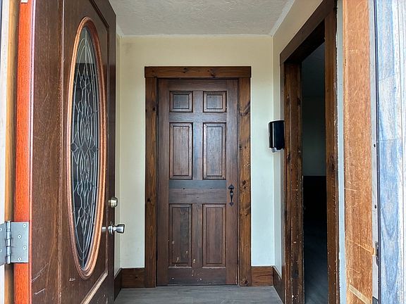 4th image of 28 Curtis Hill Rd