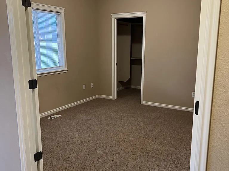 1307 W Sanetta St — Photo 4
