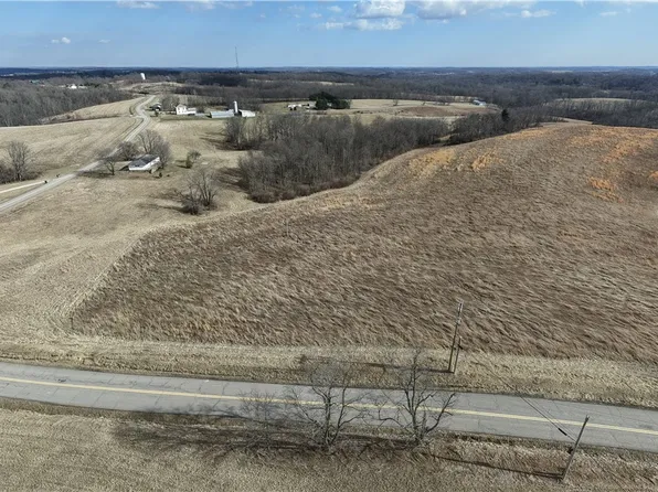 Pincrest Dr, Zanesville, OH 43701