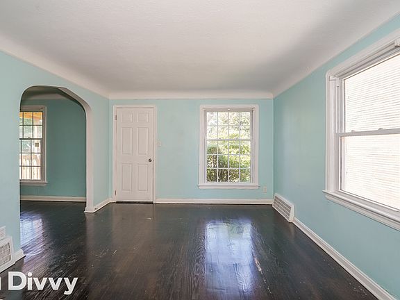 4th image of 14611 Bartter Ave