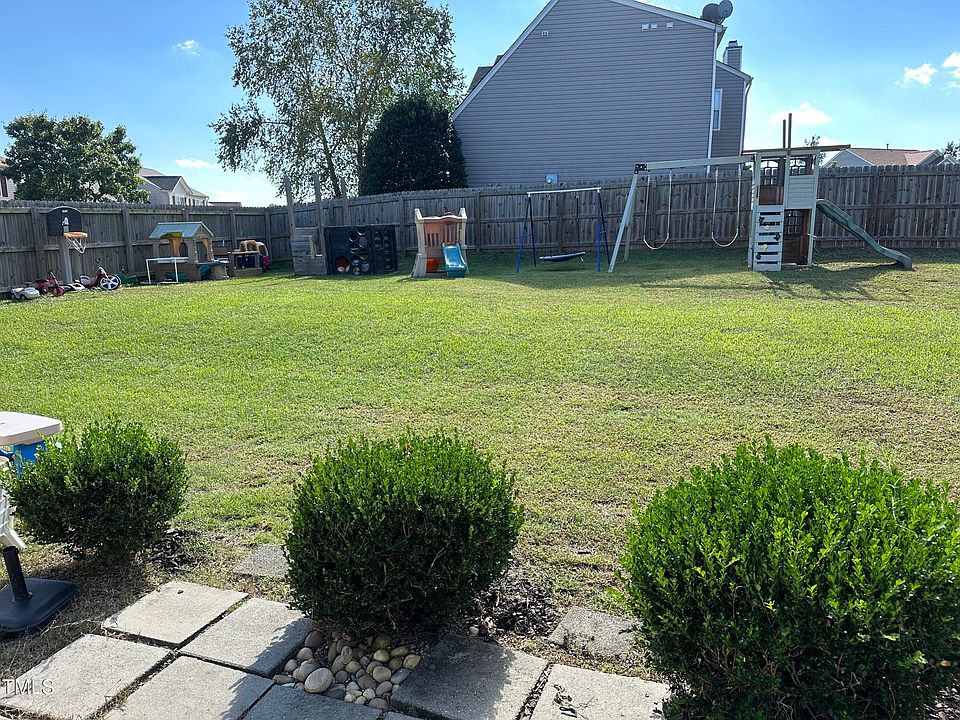 1st image of 3132 Marshlane Way
