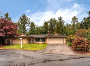 12348 Tatoosh Rd E, Puyallup, WA 98374
