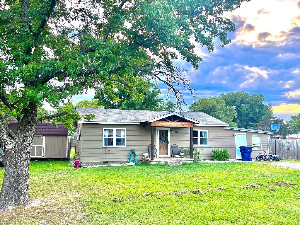 712 N Oak, Stratford, OK 74872 Zillow