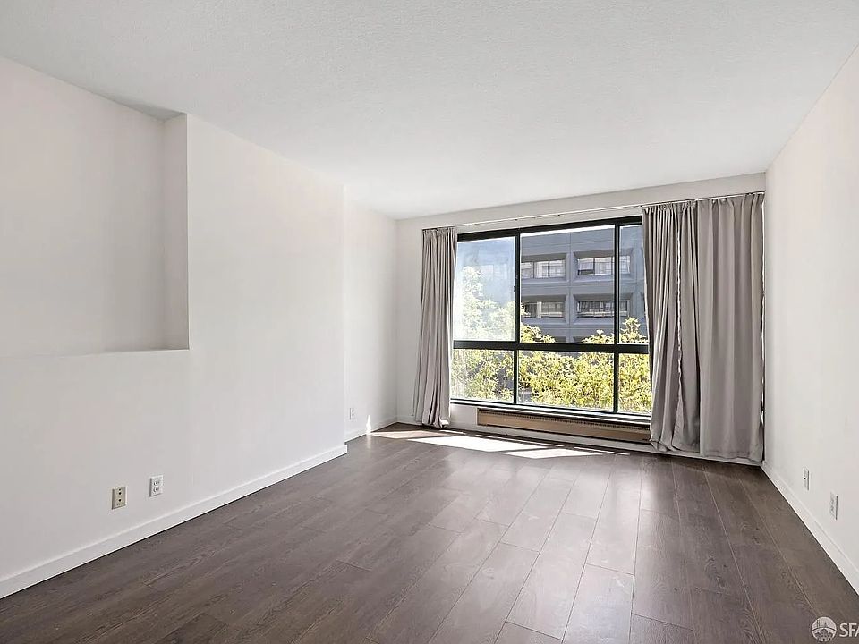 1st image of 300 3rd St APT 712