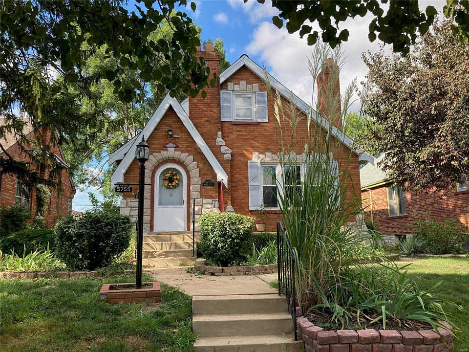 1st image of 5755 Winona Ave