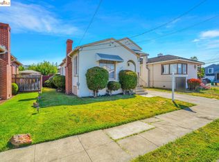 7600 Deerwood Ave, Oakland, CA 94605