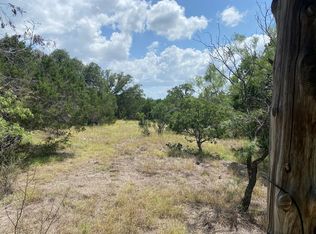 31 Pedernales Oaks Dr, Johnson City, TX 78636