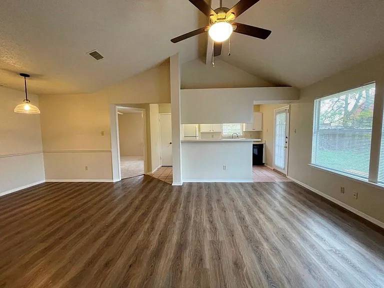 16719 Whitebrush Loop — Photo 7