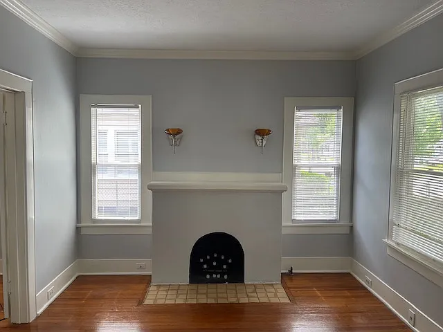 1012 Peddie St — Photo 7