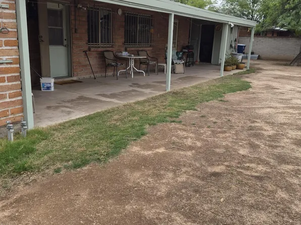 6742 E Montecito Dr, Tucson, AZ 85710