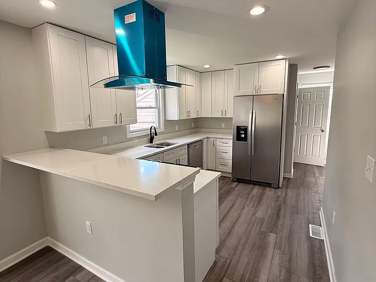 4624 Towle Ave — Photo 2