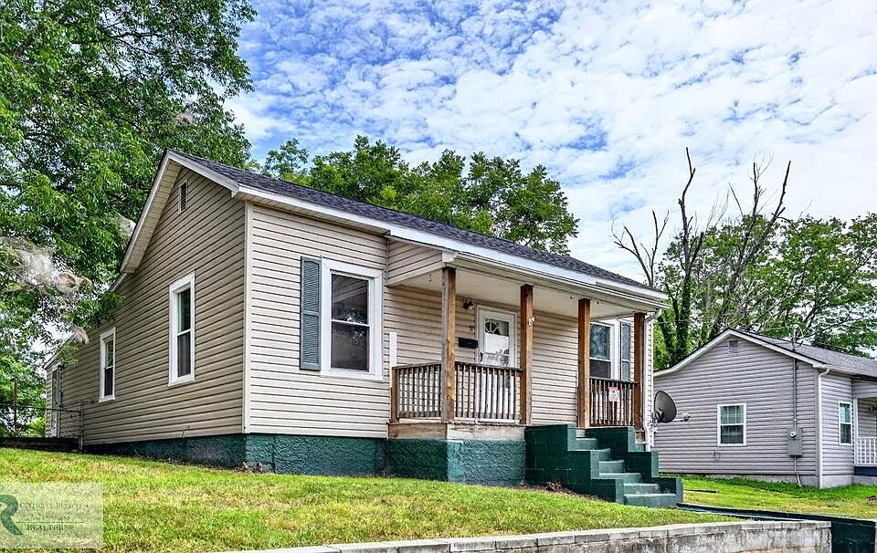 1st image of 37 Morris Ave