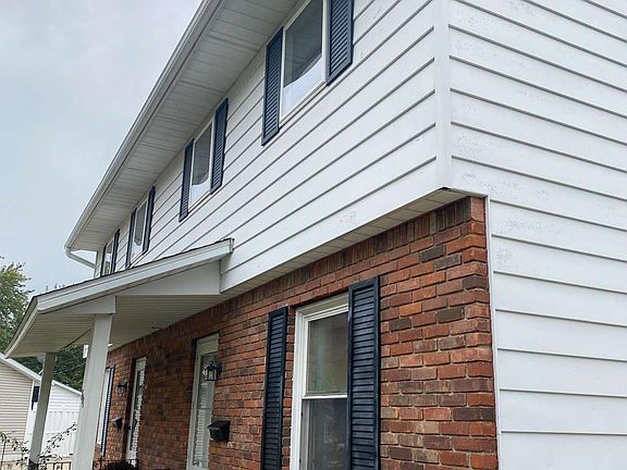 3rd image of 808 Virginia Ave #808