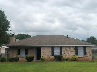 1694 Deatsville Hwy, Millbrook, AL 36054