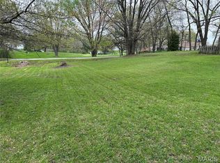 901 Tartuga Dr, Edwardsville, IL 62025