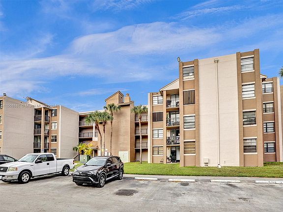 2nd image of 3601 SW 117th Ave #9-203