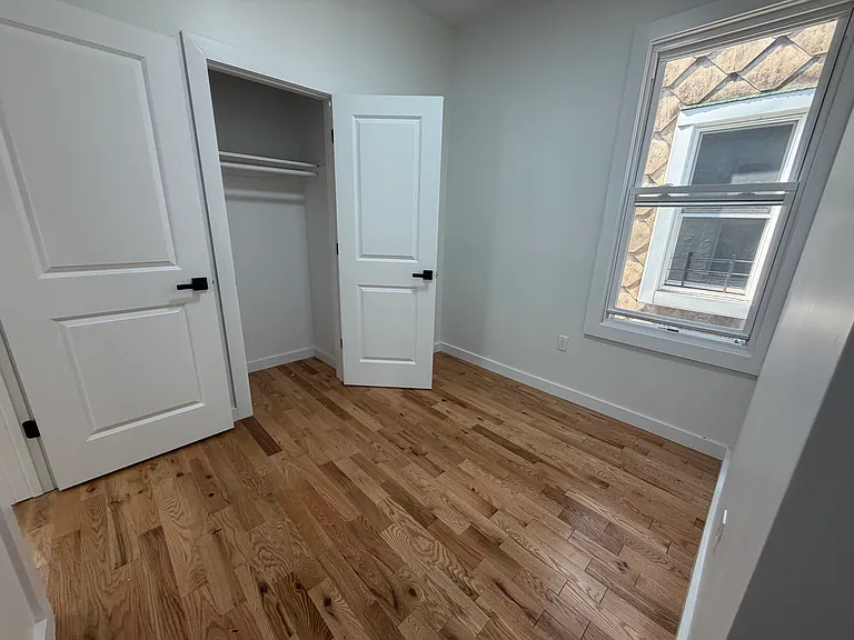 181 Woodside Ave #2F — Photo 5