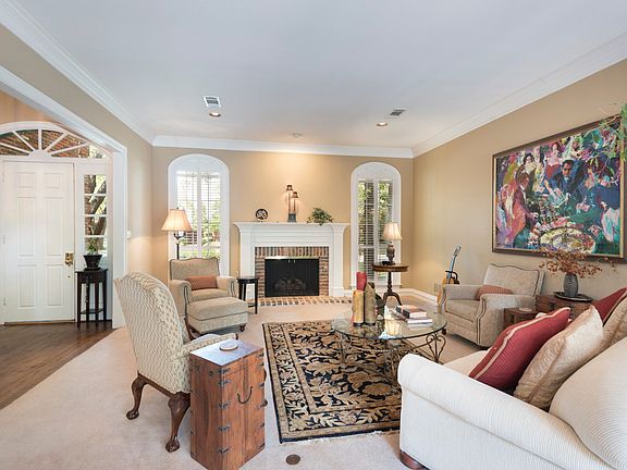 FamilyRoom3.jpg