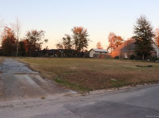 65 Horseshoe Ln, Sulphur, LA 70663